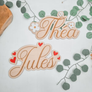 Prénom en bois personnalisé / Avec cœurs rouges ou marguerites